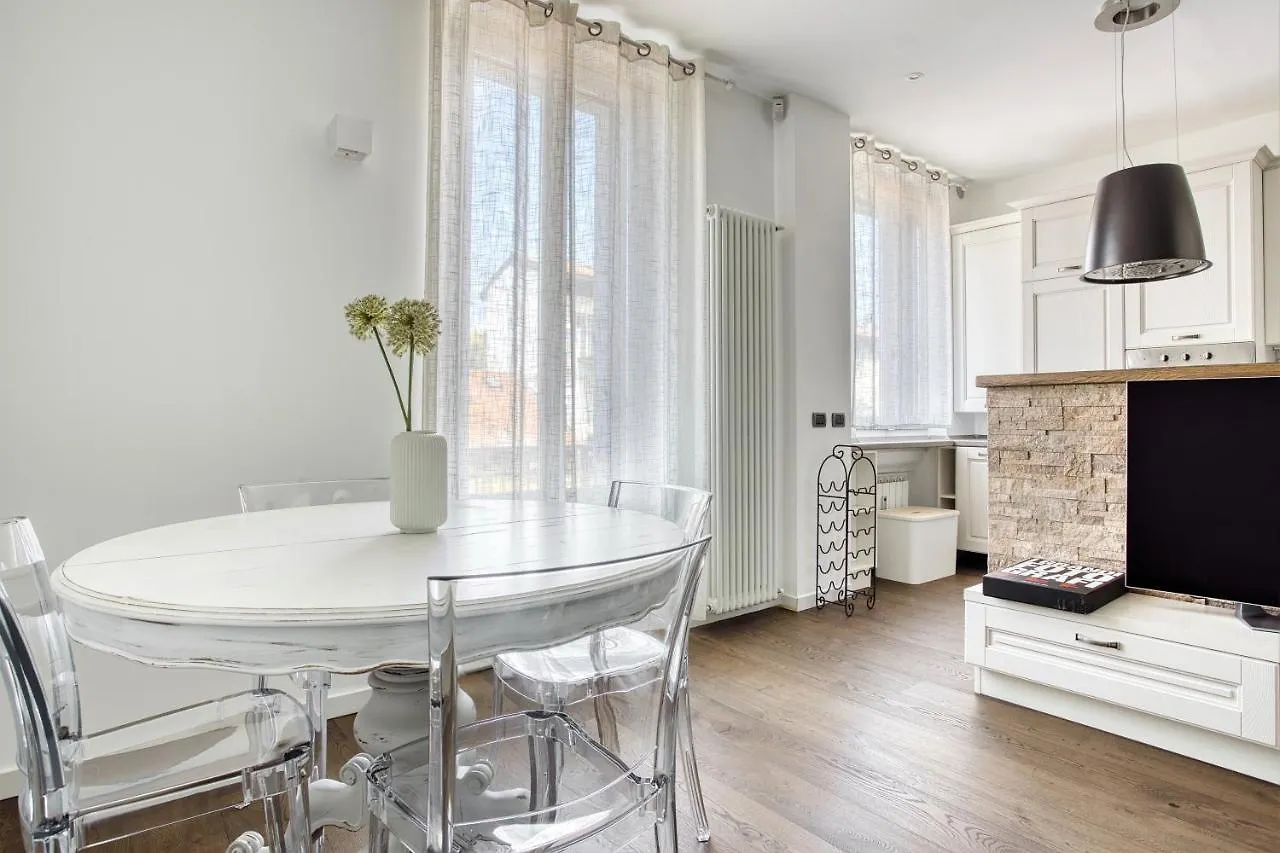 Joivy Superb 2Bed Flat With Balcony Apartment Milan