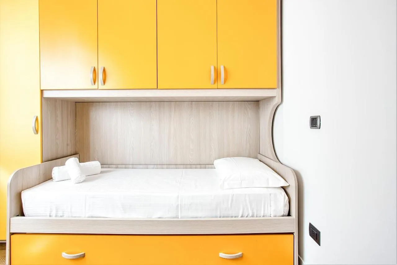 Joivy Superb 2Bed Flat With Balcony Apartment Milan Italy