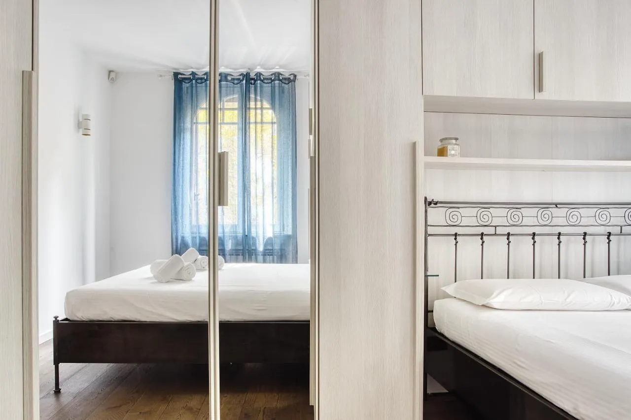 Joivy Superb 2Bed Flat With Balcony Apartamento Milão